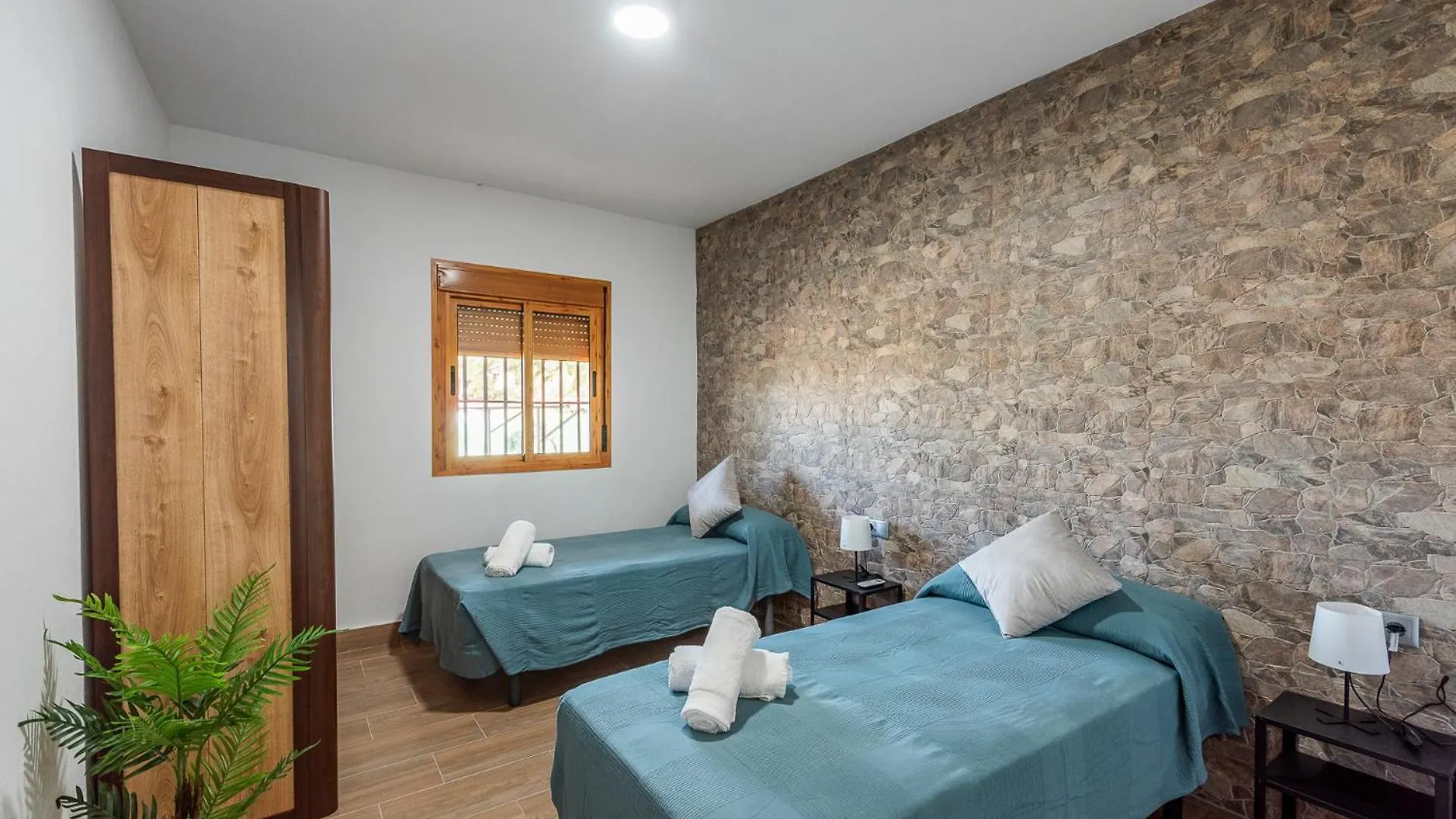Casa Rural Adalid La Puebla de Cazalla 0*,  Spanien